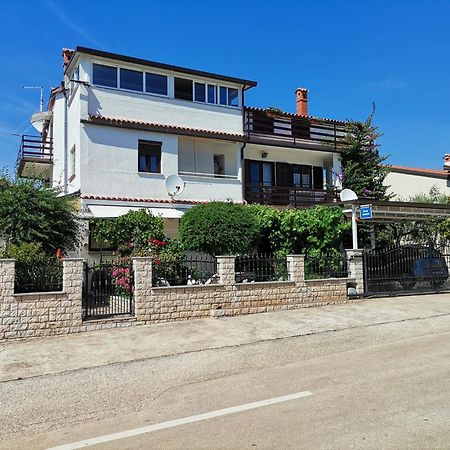 Apartments Anic Novigrad  Exterior photo